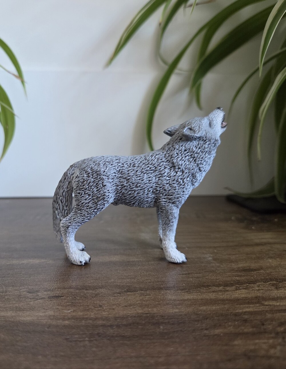 Schleich Retired Howling Wolf
